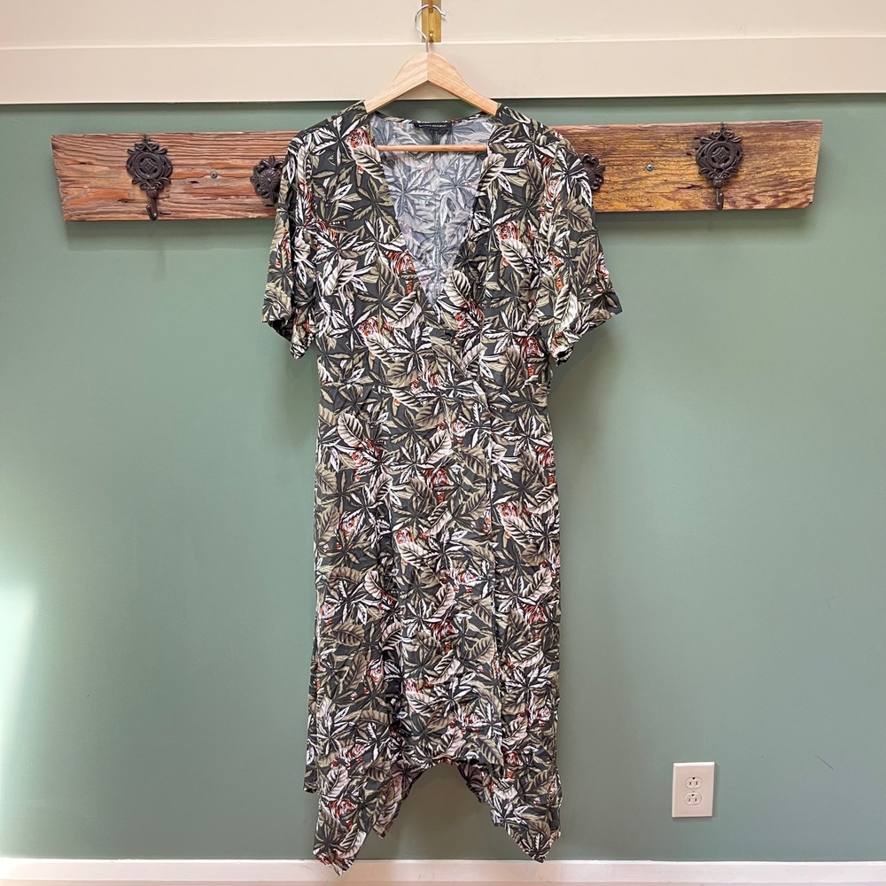 Banana Republic Tiger Tropical Leaf Wrap Midi Dress Green Orange 12 Handkerchief